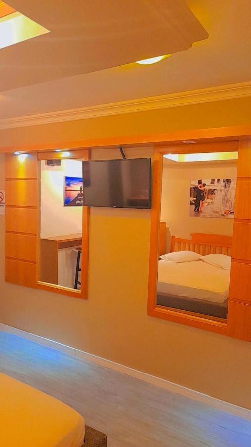 Motel Avenida (Adults Only) Грамаду Екстериор снимка