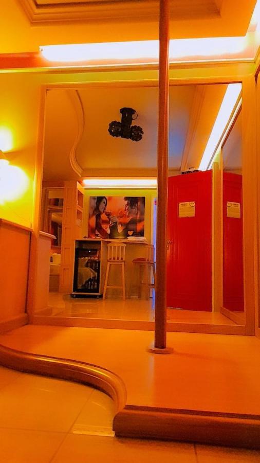 Motel Avenida (Adults Only) Грамаду Екстериор снимка