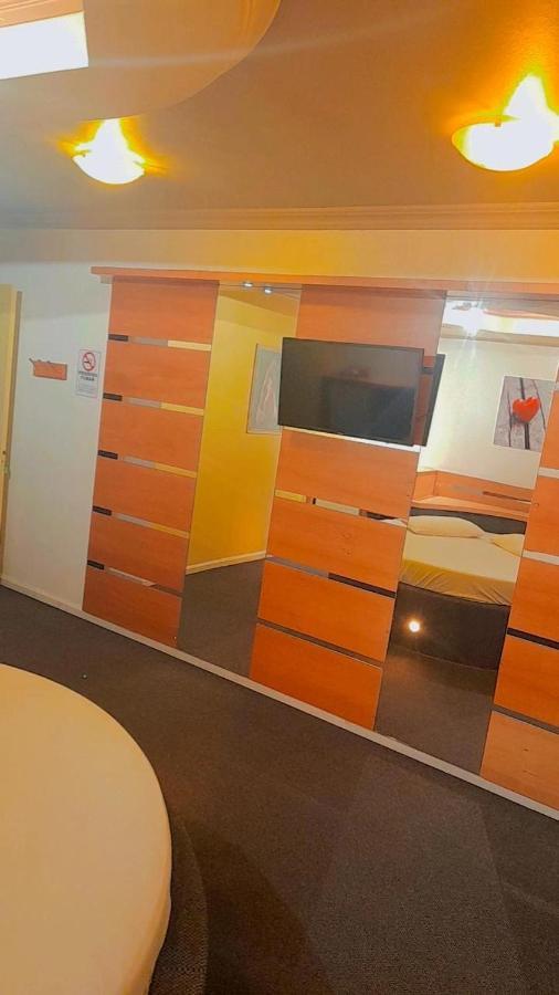 Motel Avenida (Adults Only) Грамаду Екстериор снимка