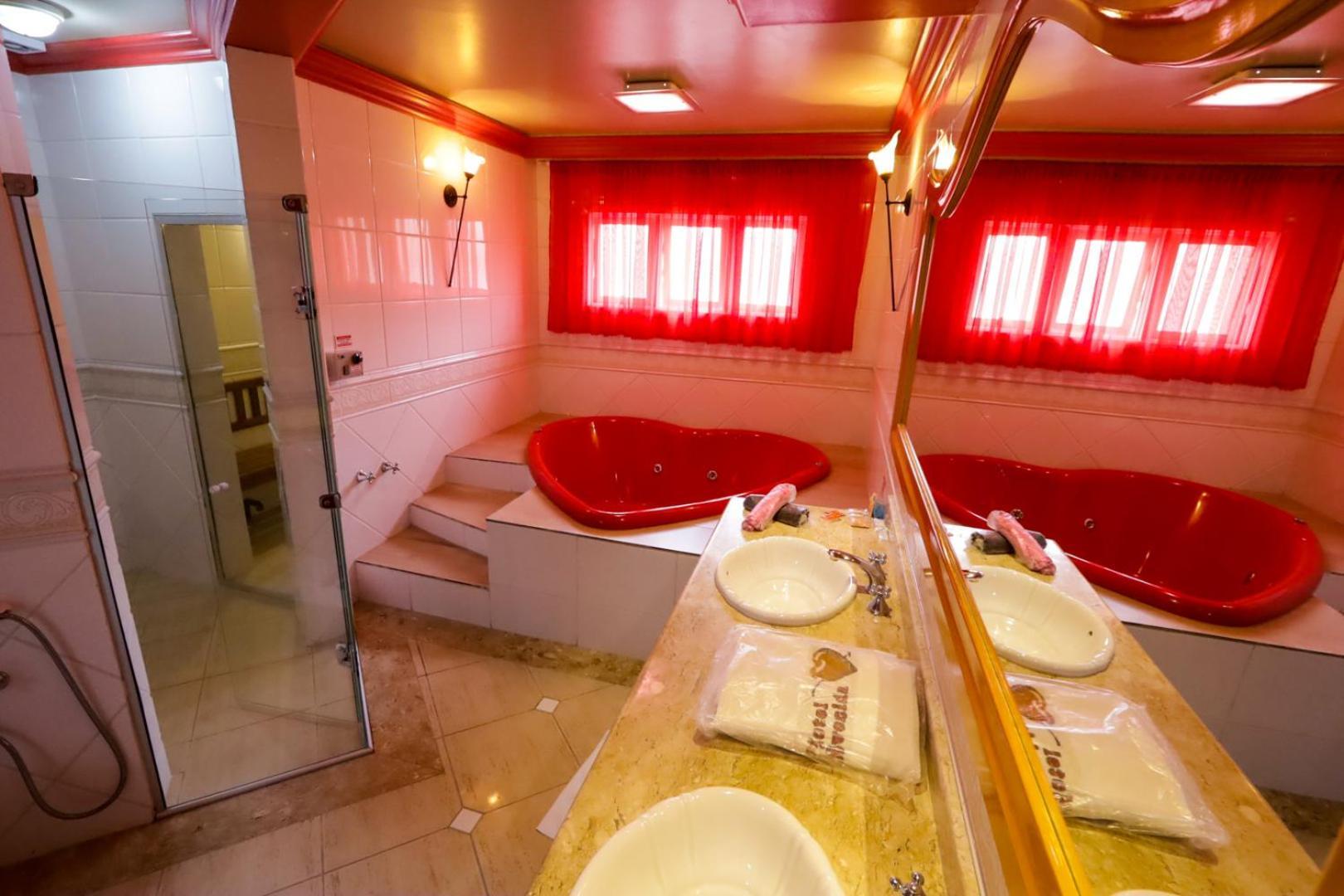 Motel Avenida (Adults Only) Грамаду Екстериор снимка