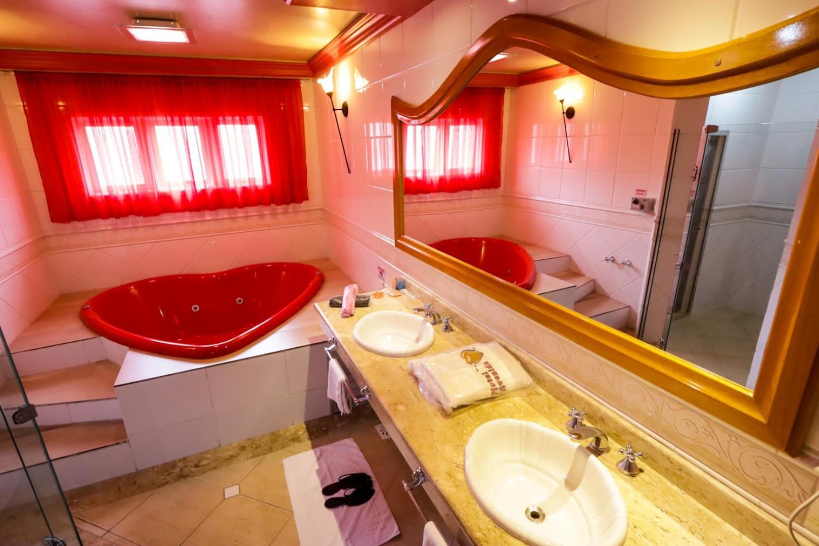 Motel Avenida (Adults Only) Грамаду Екстериор снимка