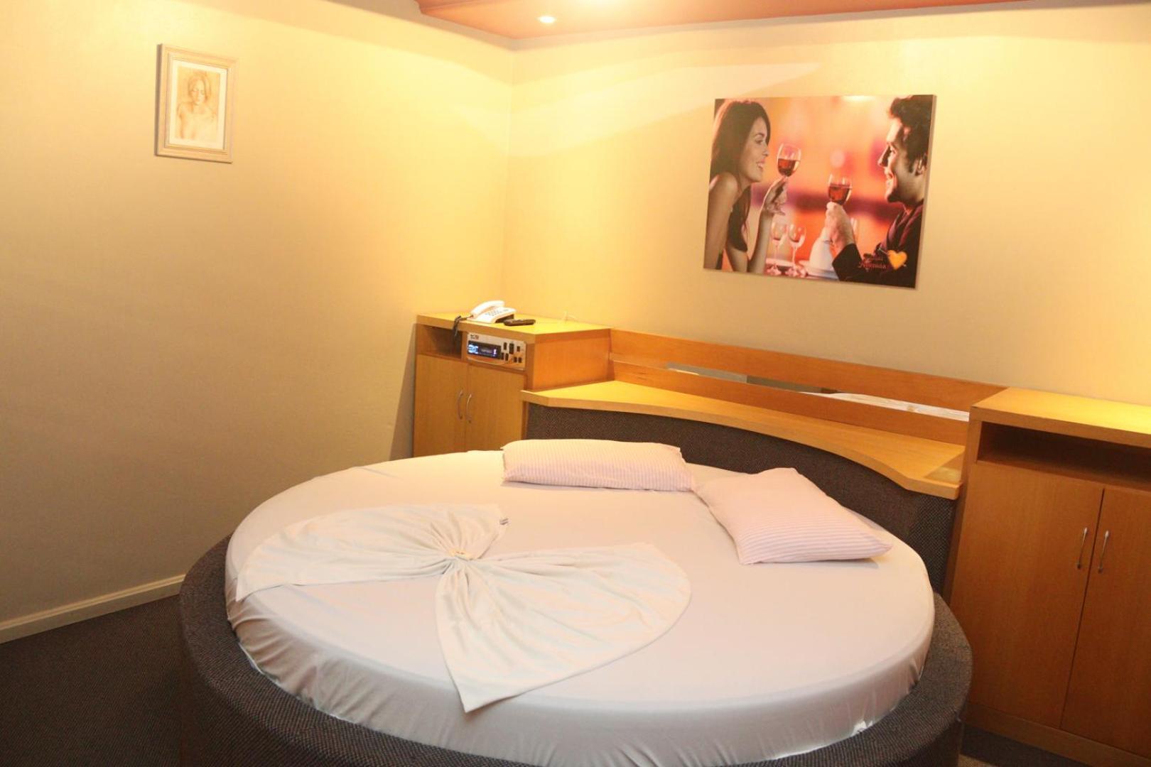 Motel Avenida (Adults Only) Грамаду Екстериор снимка